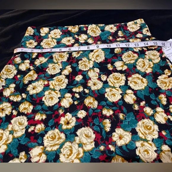 CLOSET CLEAN OUT ON ALL LULAROE MAKE OFFER BUNDLE NWT Medium HighWaist Stretch! - Picture 4 of 11